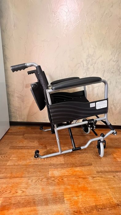 Инвалидный коляско.новый