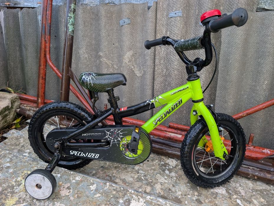 Vând biciclete diferite marimi
