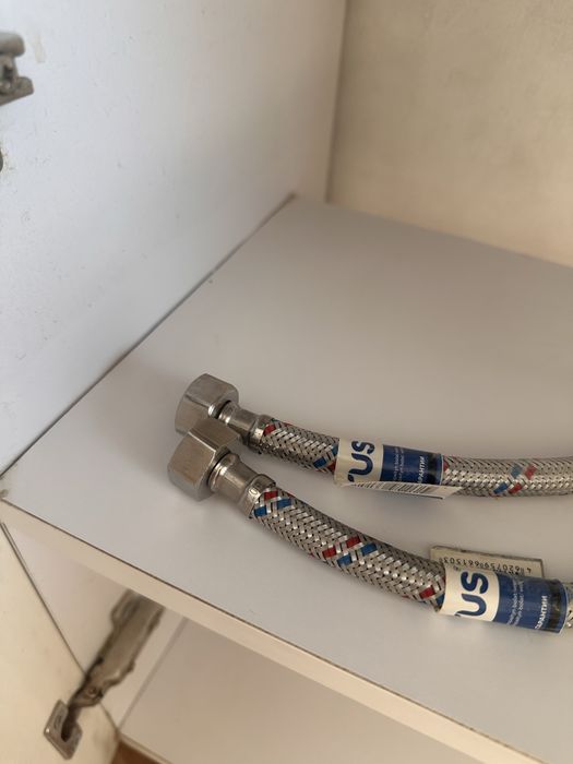 Продам раковину со смесителем