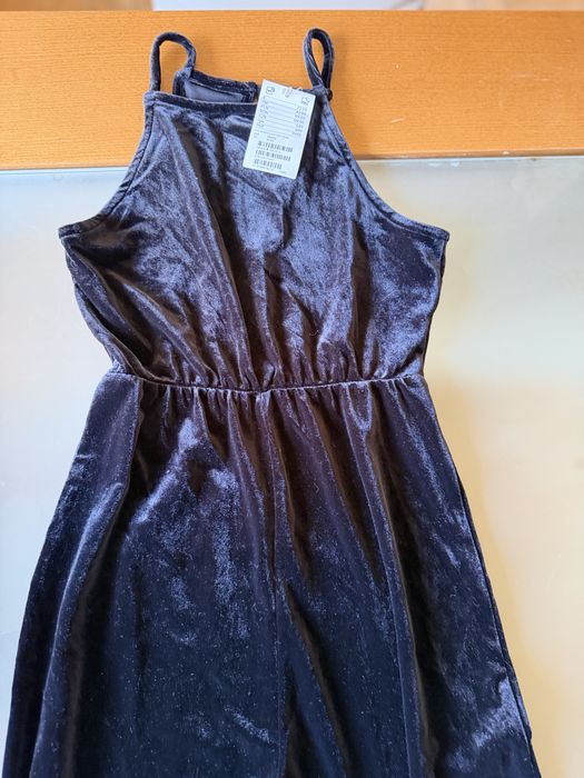 Продавам официален гащеризон на H&M 10-12 г.