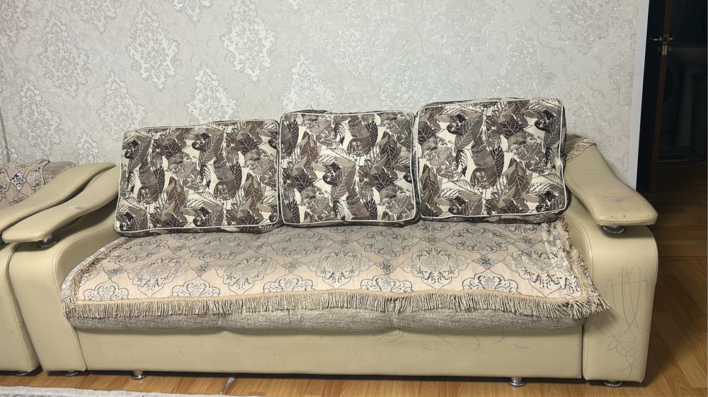 Диван сатылады. Качествосы жаксы