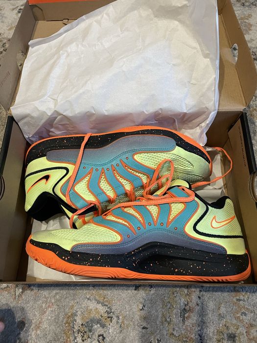 Кроссовки NIKE KD18