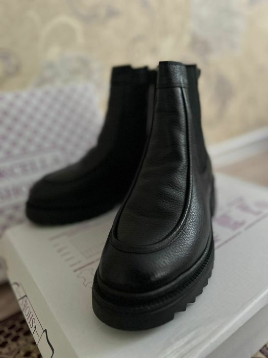 Кыстык етик сатылады