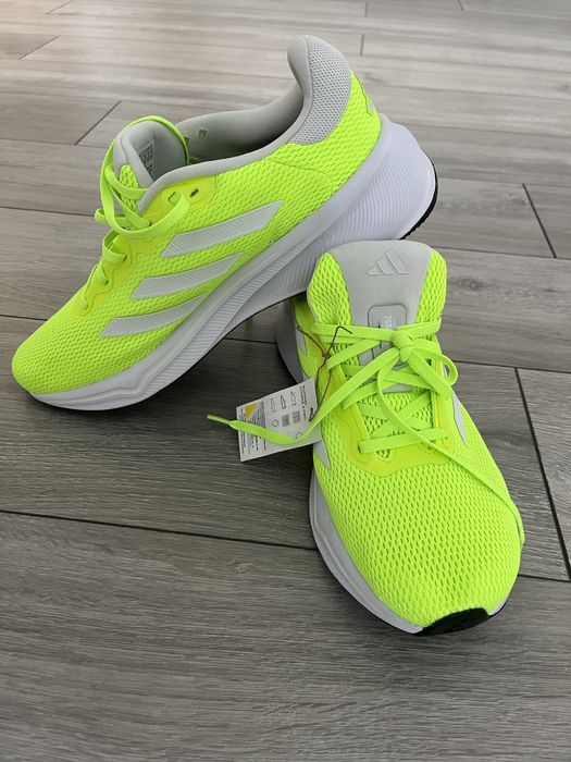 Чисто ниво маратонки Adidas 46 номер
