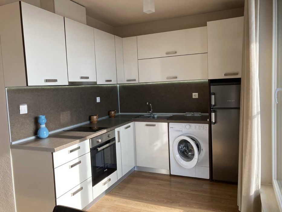 Дава се под наем Двустаен апартамент в София, Обеля 2 - 70 кв.м за 688.5 € - Снимка #2