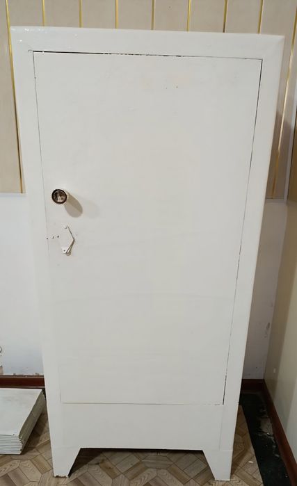 Сейф металлический