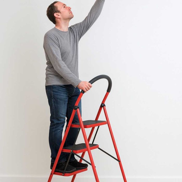 Метална Сгъваема Стълба с 3 широки стъпала, Максимално тегло 150 кг