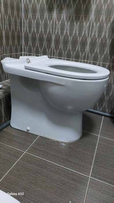 Отдам бесплатно Унитаз