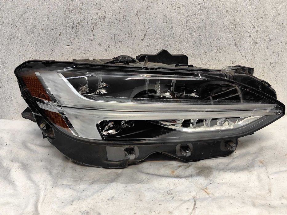 Оригинален фар Волво  Volvo V90 S90 Full Led