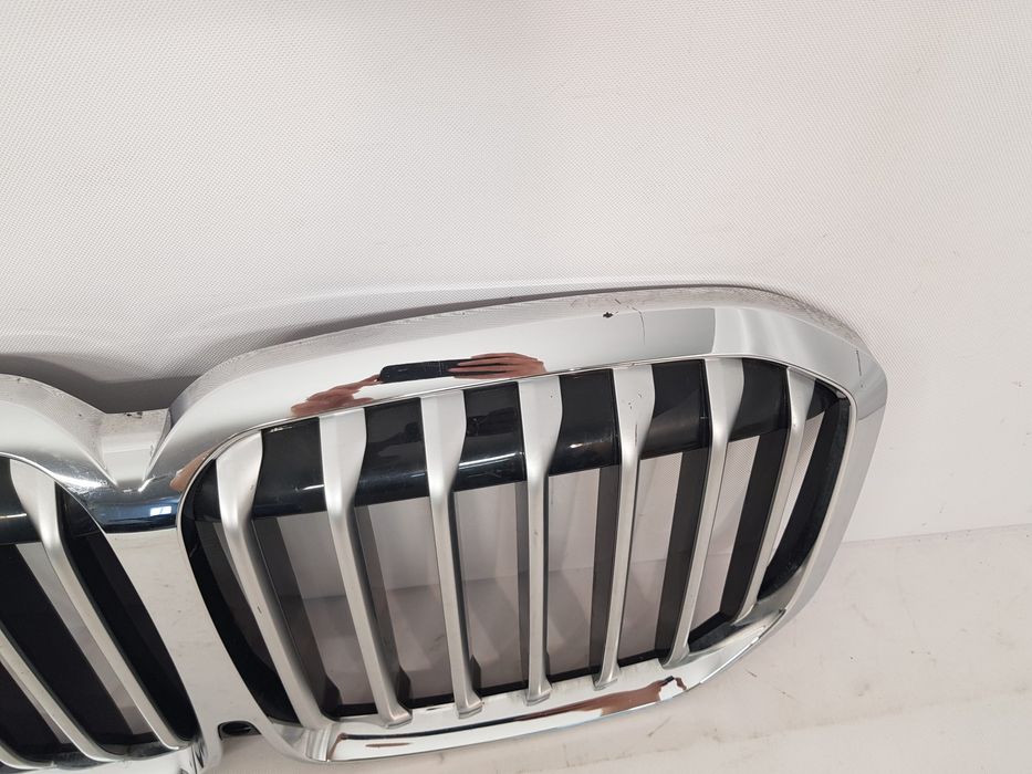 Grila radiator BMW X7 G07