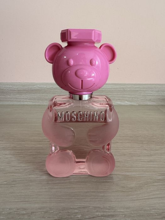 Парфюми на Moschino и Rabanne, оригинални