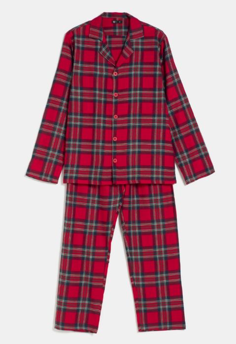 Set CADOU Bărbați Pijama,căciulă,ciorapi și papuci NOI - 110 Lei