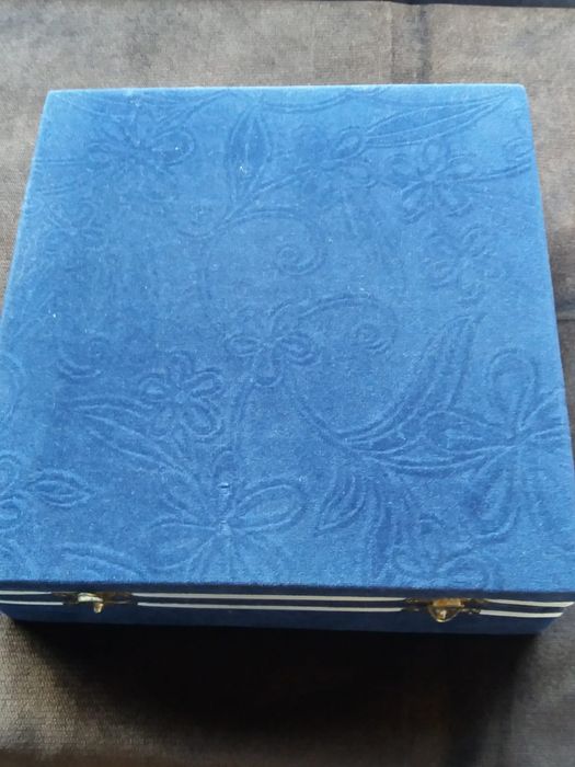 Набор бокалов из оникса.