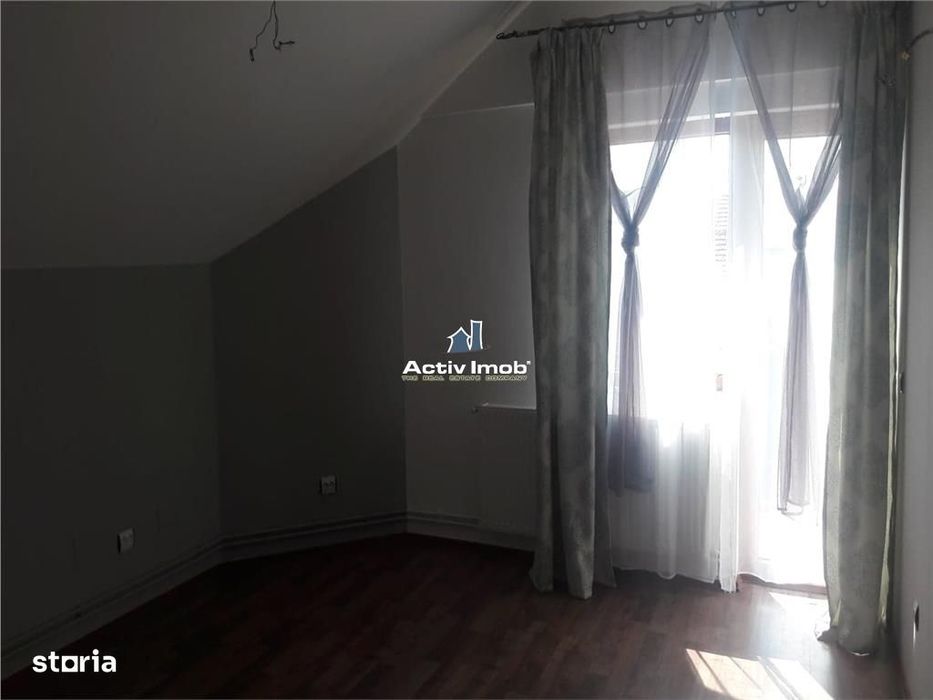 Vila- P+E  4 Camere , 2 bai- Sanpetru Brasov
