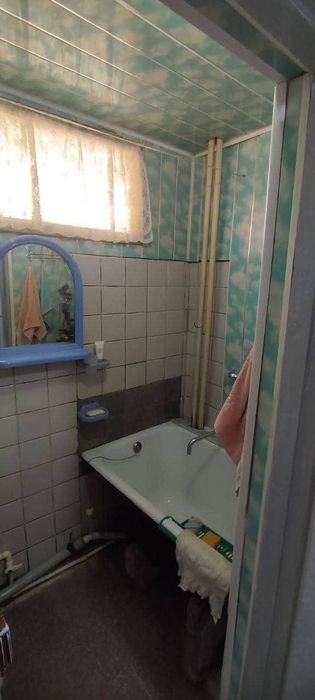 Продаётся 1 ком. Бывшее общежитие