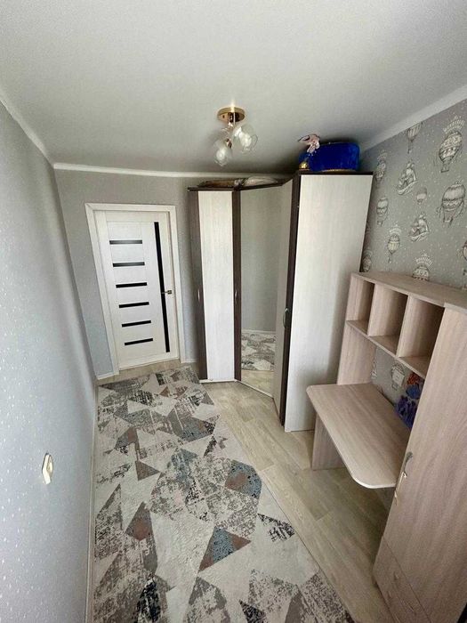 Продается 4 комн кв. Васильковский,4