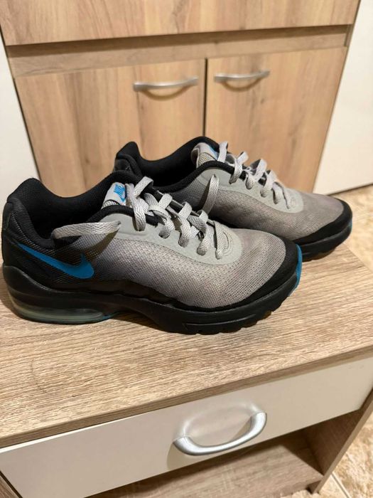 Маратонки Nike Air Max Invigor