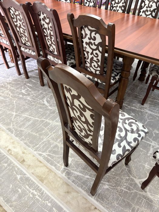 Продам стол и стулья