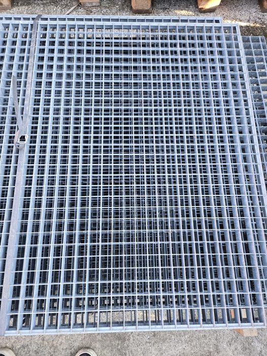 Grătare zincate 4mm grosime 4cm înălțime