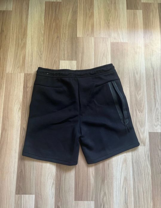 Pantaloni nike tech