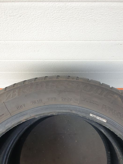 Зимни гуми 2 броя BRIDGESTONE Blizzak LM001 225 50 R18 дот 2820