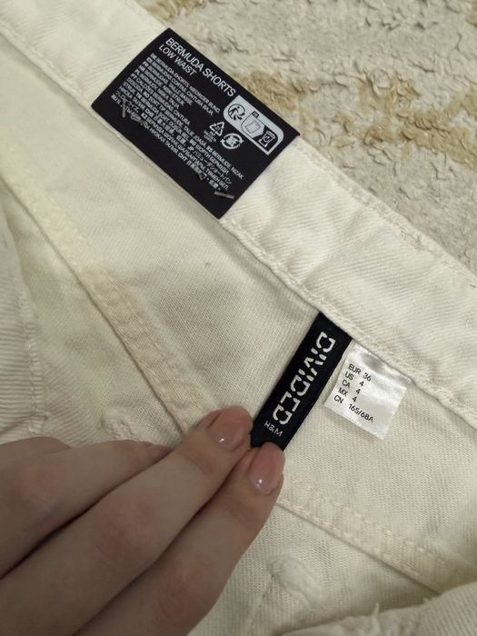 Шорты женские белые