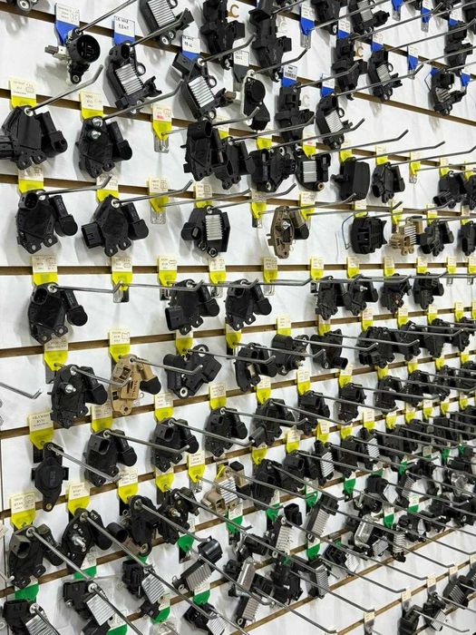 Регулятор напряжения генератора