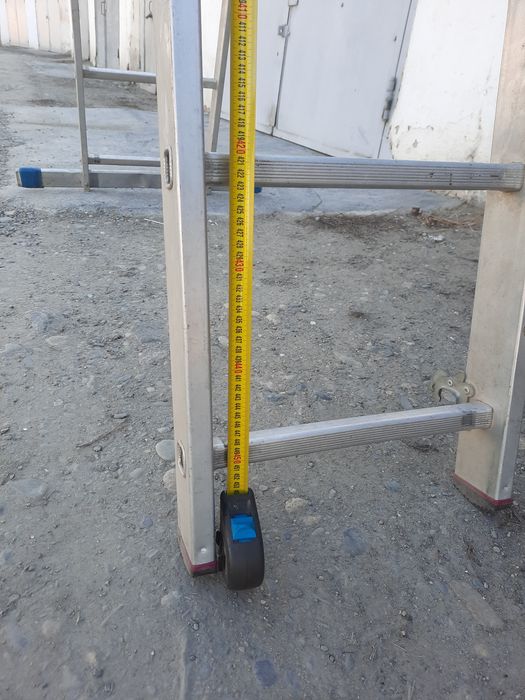 Лестница стремянка 3/11 KRAUSE