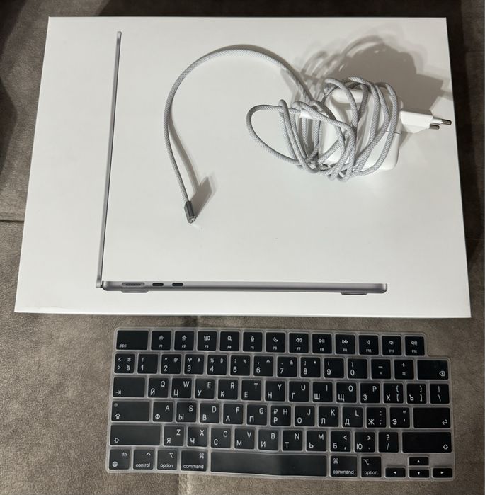 Macbook air 13 2024 M3 8/256