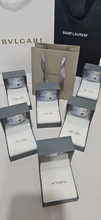 Продам сережки серебряные с муссанитами