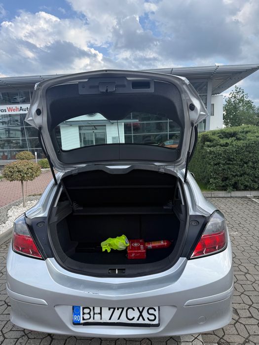 Vând Opel Astra GTC Oradea