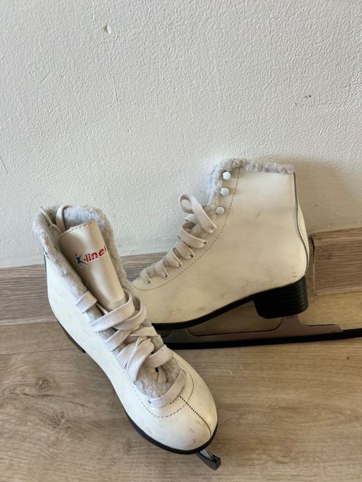 Спортивный обуви