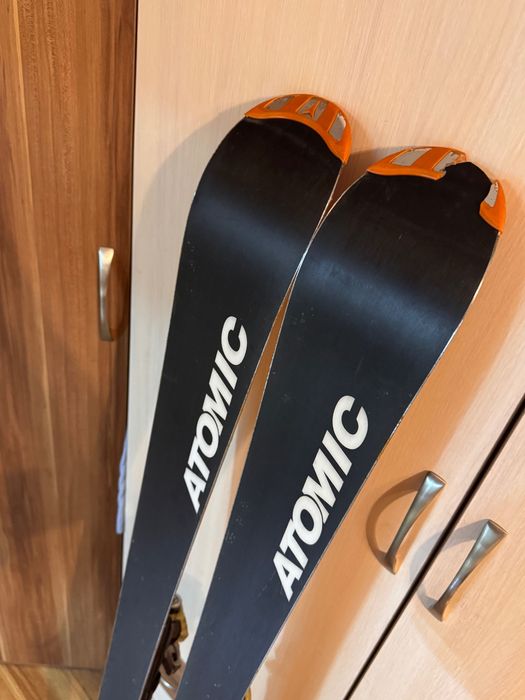 Продам лыжи Atomic мужские