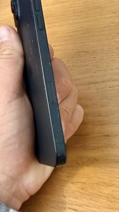 iPhone 15 Plus 128GB Negru – Funcțional 100% / Spate spart