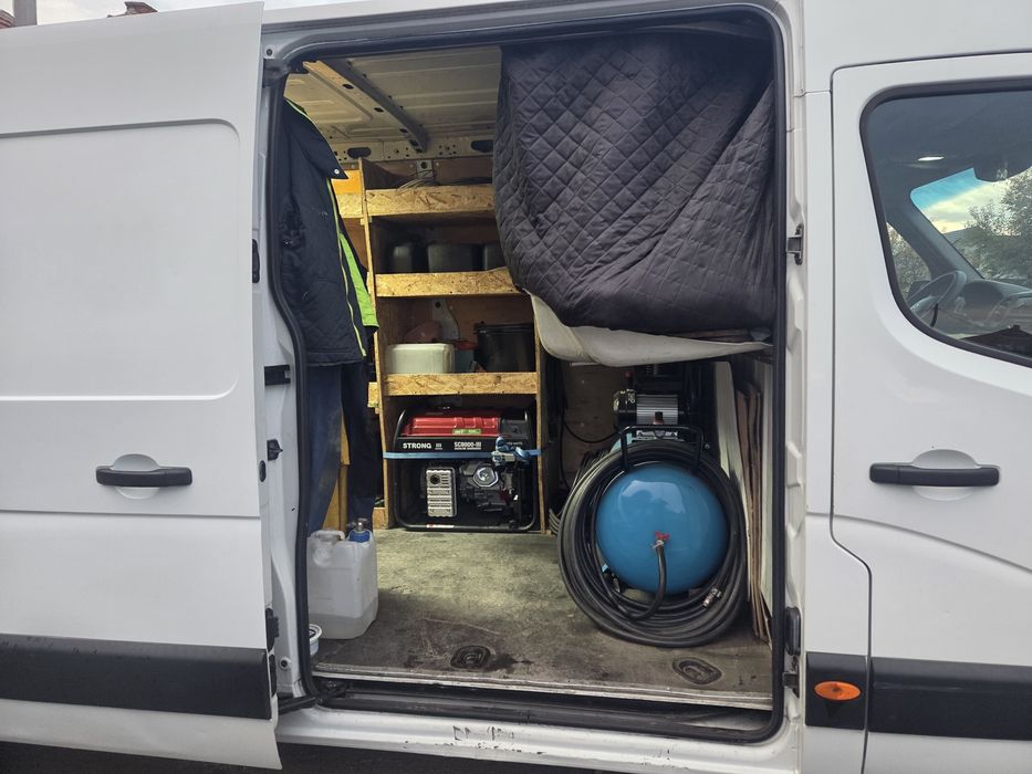 Vând Renault Master SERVICE MOBIL