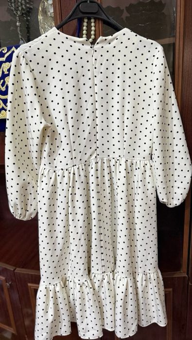 Ayollar kiyimi sotiladi