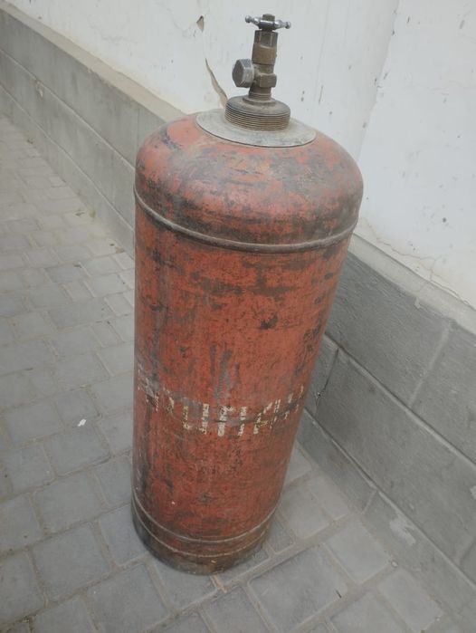 Большой газовый балон