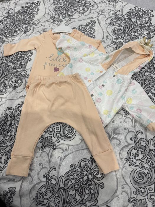 Продавам лот детски дрешки