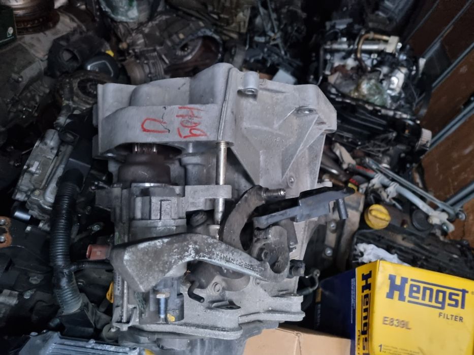 Ръчни скорости за  Vw Polo 1.2бензин 70кс 2011година!!!