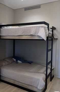 . Двухярусная кроват  6