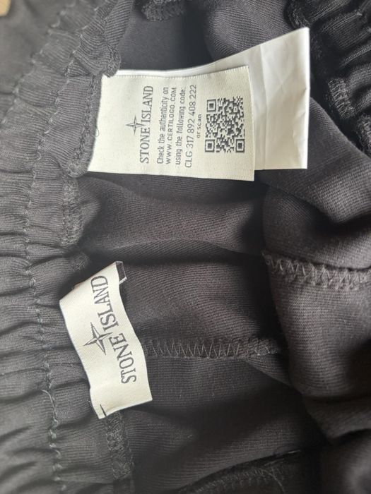 Продавам къси гащи stone island