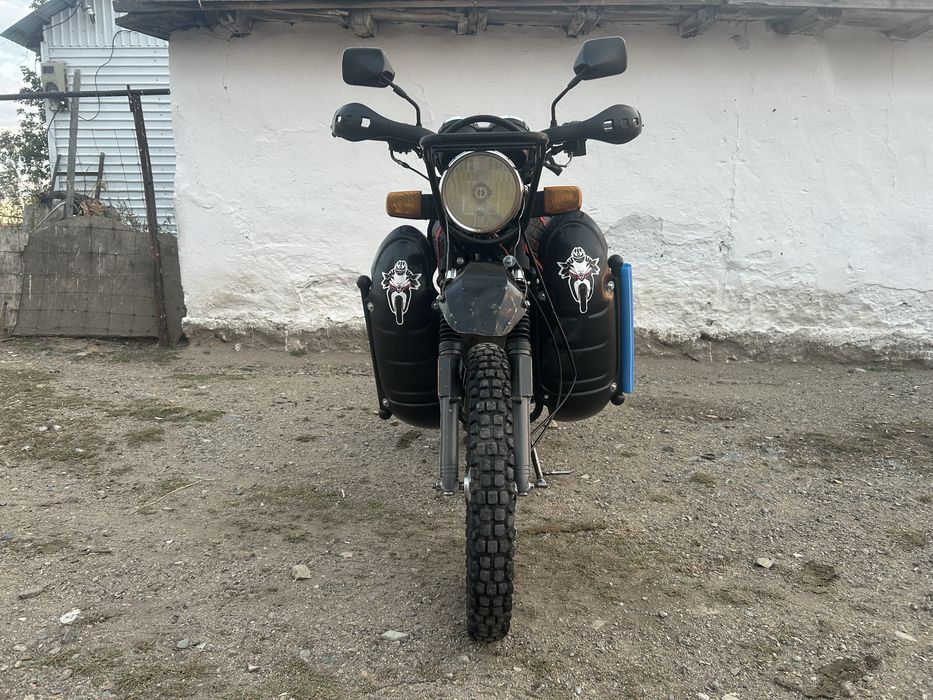 Мотоцикл  200 cc
