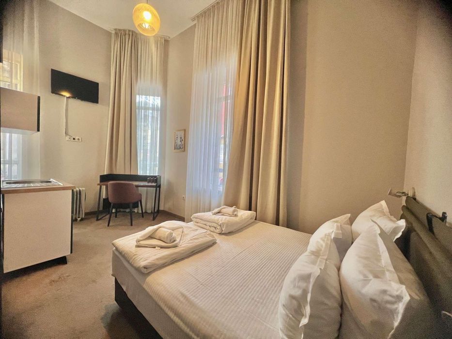 Дава се под наем Едностаен апартамент в Варна, Център - 31 кв.м за 381.99 € - Снимка #1