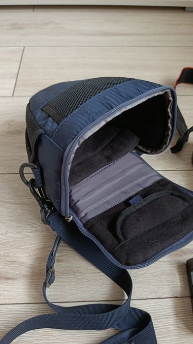 Зеркальная камера EOS 1100