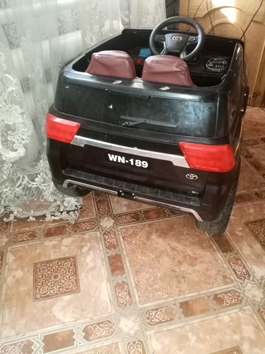 Продам детский электромобиль