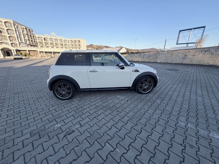 Mini  One 1.6 diesel,panoramic, incalzire scaune,start/stop 109 cai!