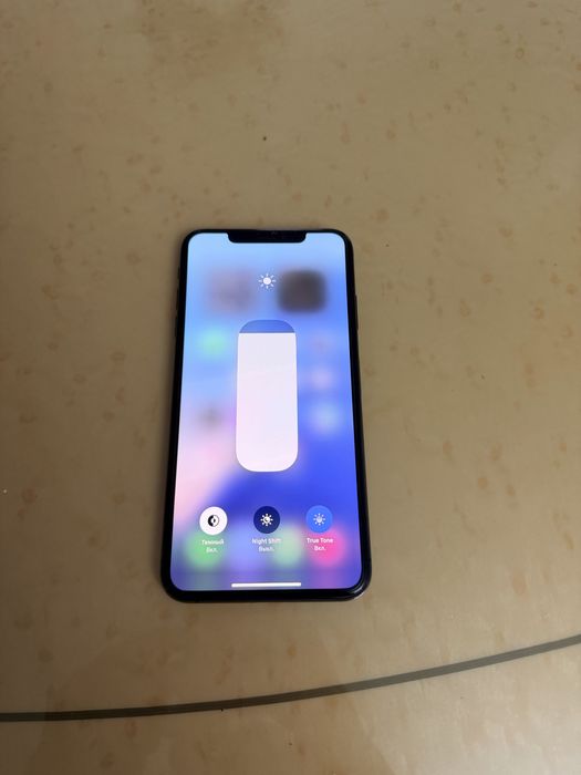 iPhone XS MAX 64Gb - В отличном состоянии