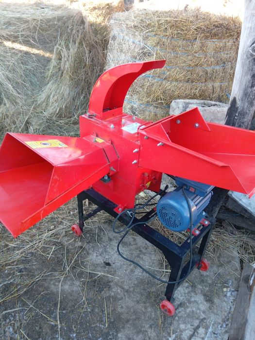 Vând tocător de furaje