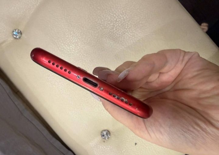 iPhone 11 64 gb RED заблокированный