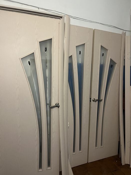 Двери с коробками и обналичками.Крепкие красивые межкомнатные двери